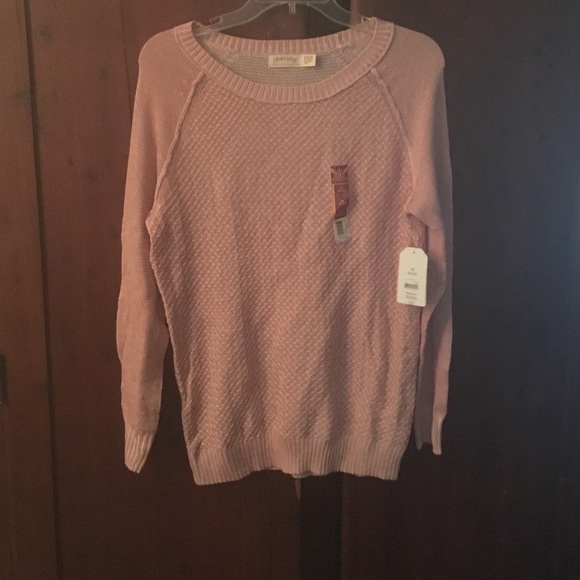 NWT sweater  size med