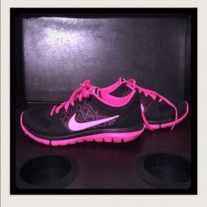 Nike flex running shoes 7