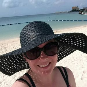 Meet your Posher, Amy