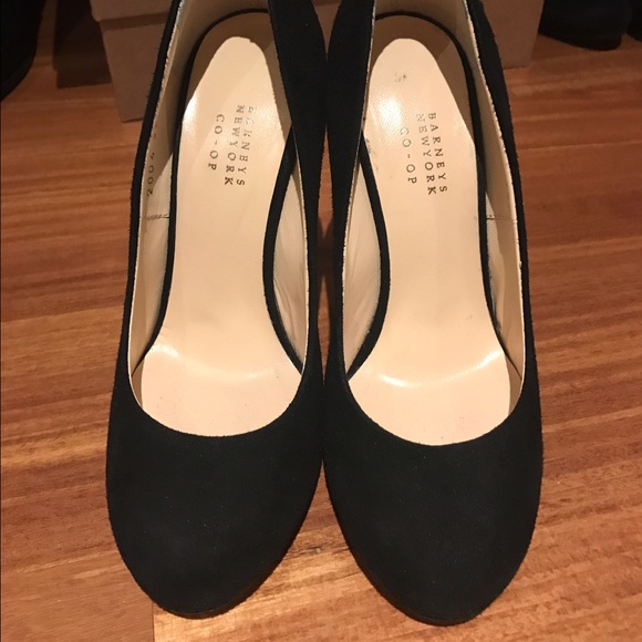 Barneys ny pumps