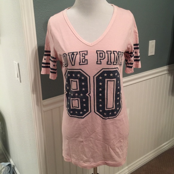 PINK Victoria's Secret Tops - ⭐️VS pink V neck star top⭐️