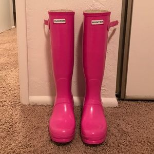 Tall pink hunters