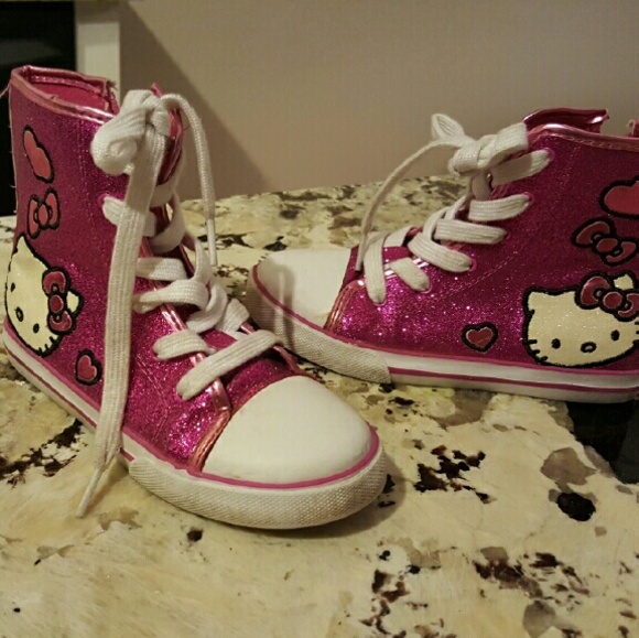 Hello Kitty Shoes