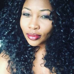 Meet your Posher, Tomeka