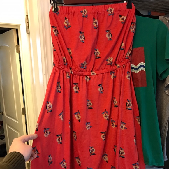 Strapless dress orange/samon colored with flowers
