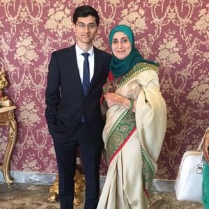 Meet your Posher, Syed