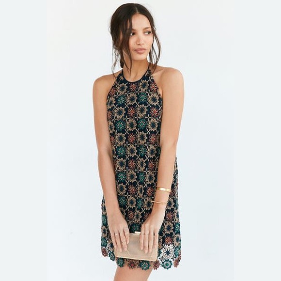 UO Edna Beaded Crochet Shift Dress - Picture 3 of 4