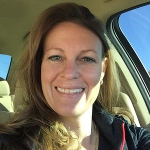 Meet your Posher, Holly