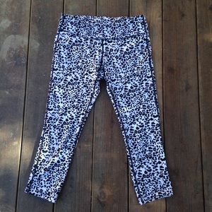 Nike Lotus Epic Run Capri Leggins