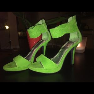 Beautiful Anne Michelle heels! ✨✨