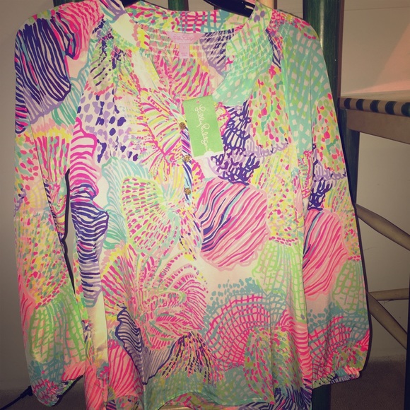 Brand New Lilly Pulitzer Elsa Top!