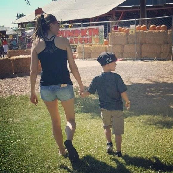 Meet your Posher, Veronica - Picture 1 of 1