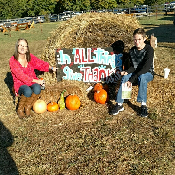 Meet your Posher, Carly - Picture 3 of 9