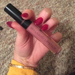 BH cosmetics liquid lipstick in Samantha✨