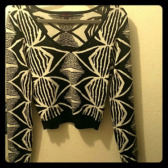 Material Girl black and white crop sweater - Picture 1 of 1