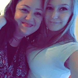 Meet your Posher, Leslie