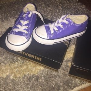 Toddler Purple converse size 7