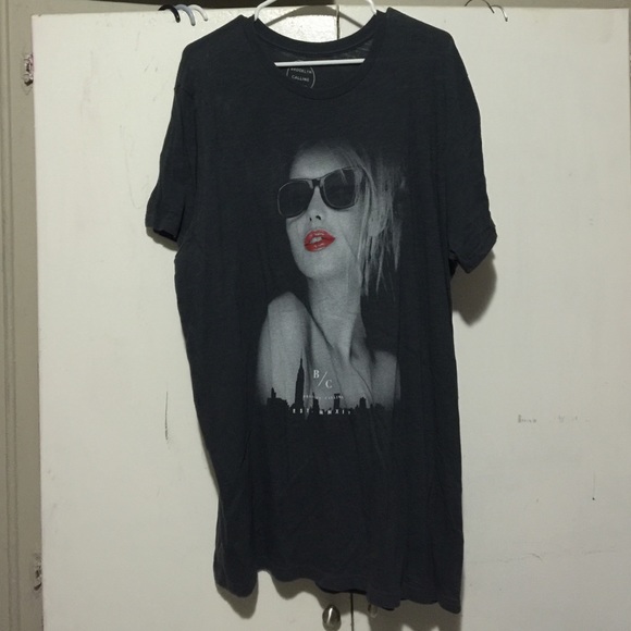 Graphic tee