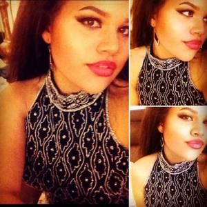 Meet your Posher, Kayla