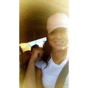 Meet your Posher, Ana