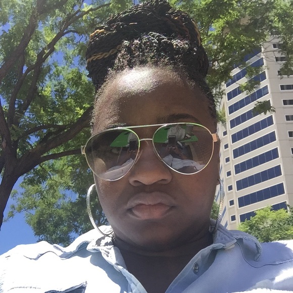Meet your Posher, Shervonne