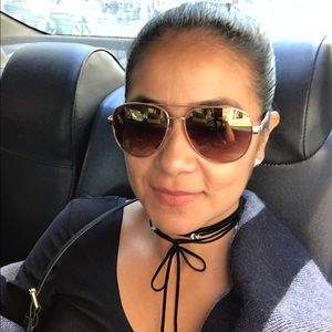 Meet your Posher, Pilar