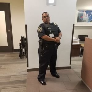 Meet your Posher, Elifio