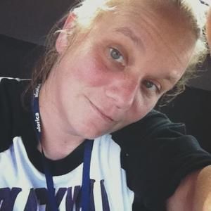 Meet your Posher, April