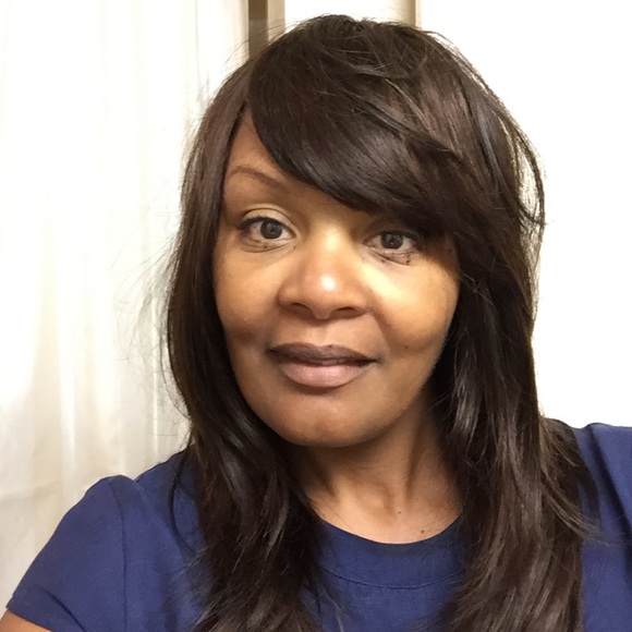 Meet your Posher, LaTeeka (Professional yet sexy) - Picture 2 of 2