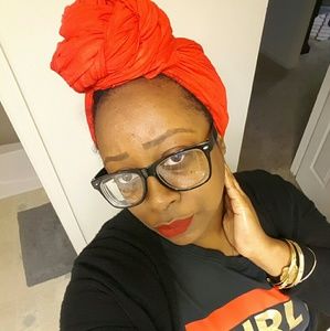 Meet your Posher, Joyce