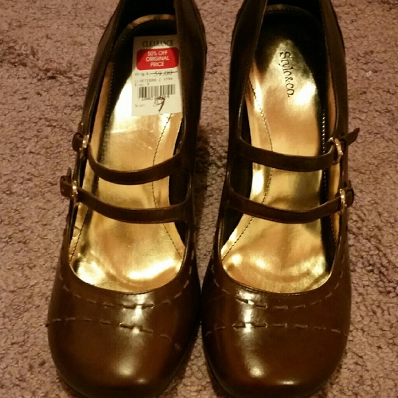 Women's shoes