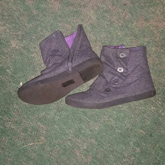 boots - Picture 1 of 1