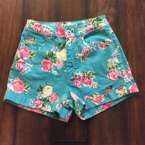 PacSun Bullhead high waisted short size 5