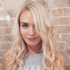 Meet your Posher, Chloe