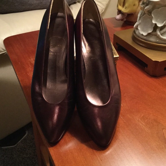 Metallic bronze pumps - Picture 1 of 4