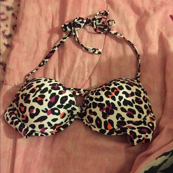 NWT cheetah bikini top