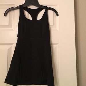 Black Lululemon tank