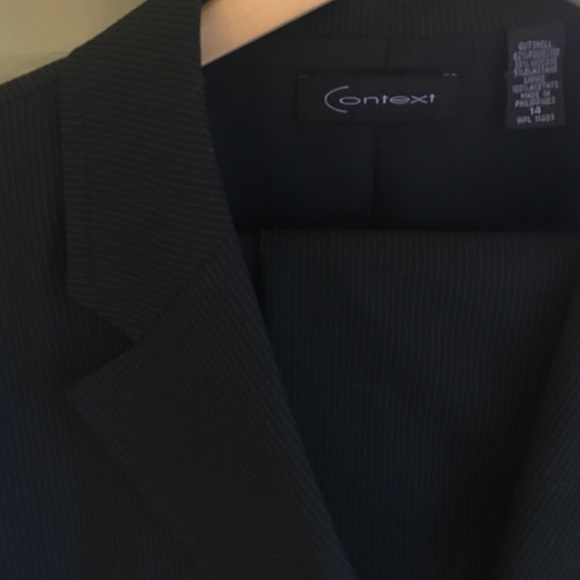 Context suit - Picture 2 of 4