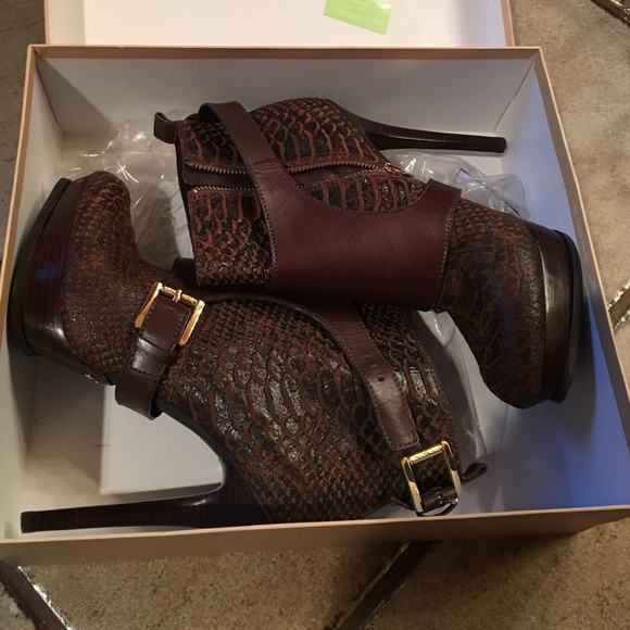 Michael Kors Studded bootie