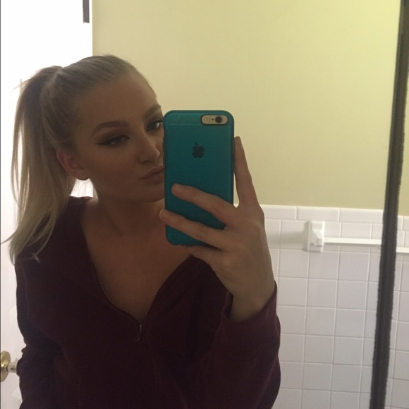 Meet your Posher, Meredith