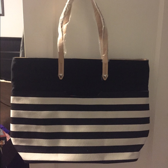 Stella and Dot Black/White Large Tote