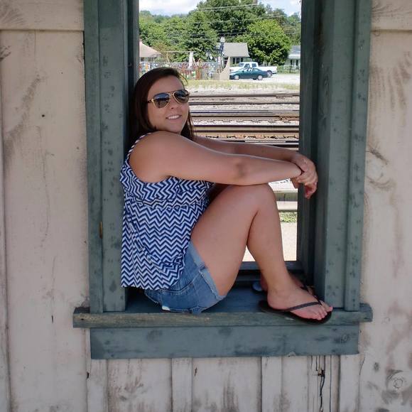 Meet your Posher, Abby