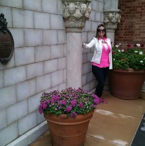 Meet your Posher, April