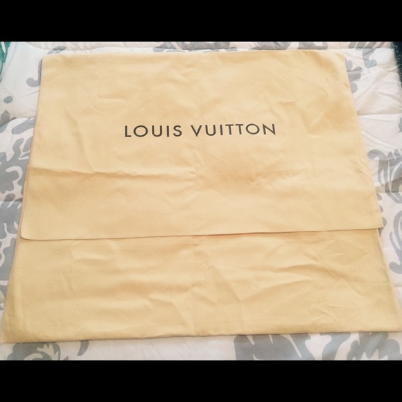 Large LV dustbag in pristine condition