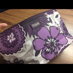 Thirty One medium thermal zipper pouch