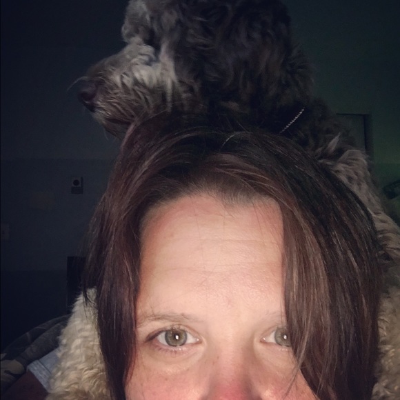 Meet your Posher, Carrie