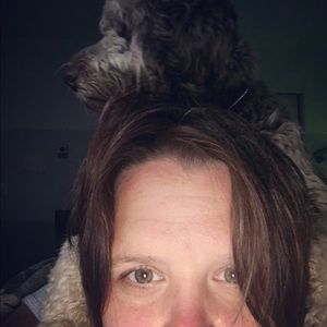 Meet your Posher, Carrie