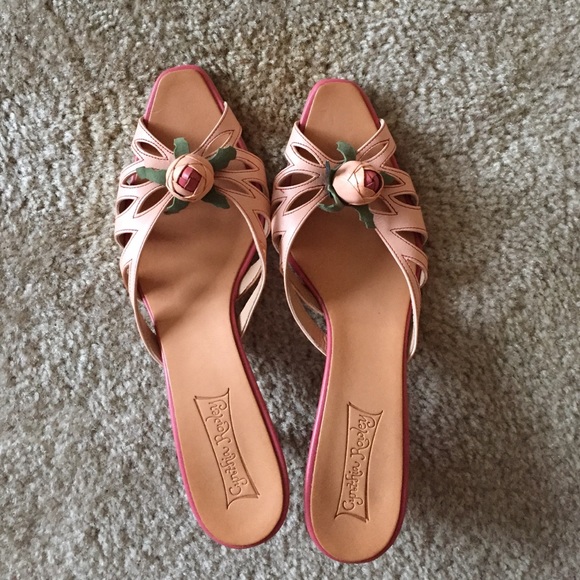 Cynthia Rowley size 8 flower heels