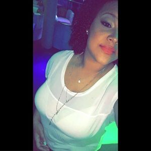 Meet your Posher, Angela