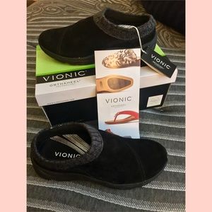 Vionic Orthotic Water-Resistant Clogs (Healthcare)